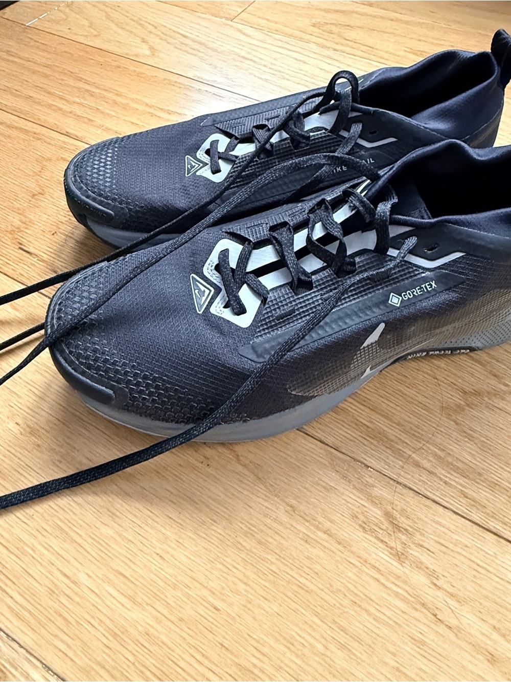 Nike Pegasus Men's Black and Gray Gore-Tex Trail Shoes- Bought wrong size